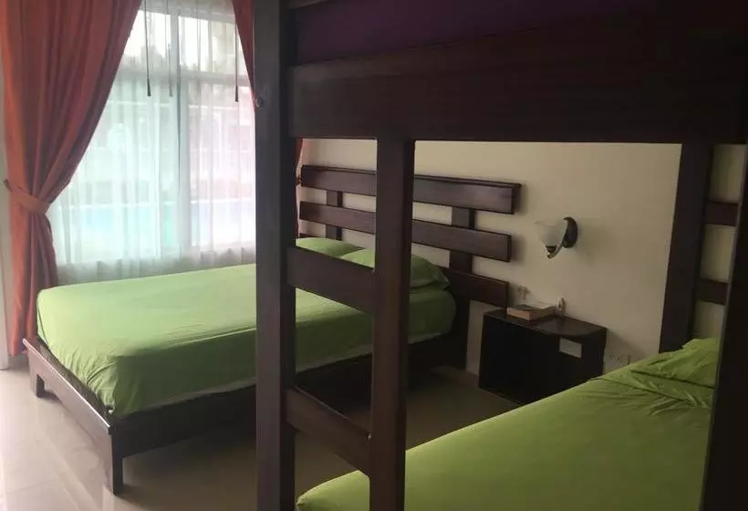 Hotel Grand Pacific