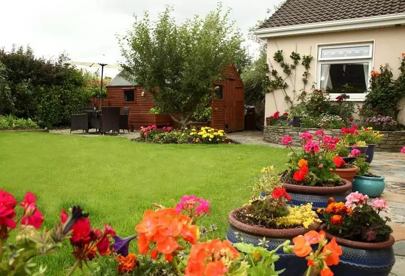 Hazelbrook Bed & Breakfast