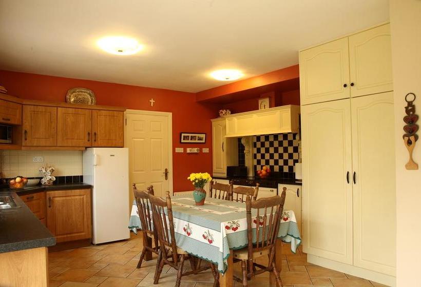 Hazelbrook Bed & Breakfast