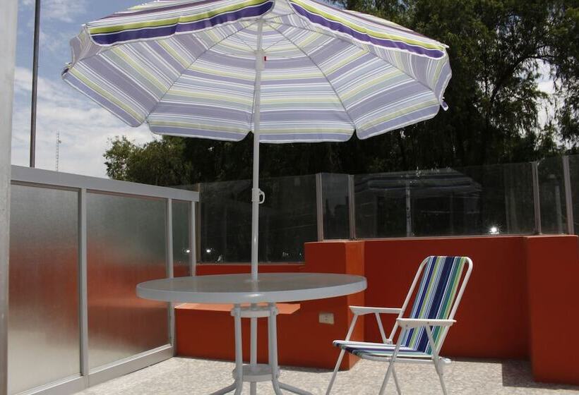 فندق Hostal Los Angeles Amigos Inn