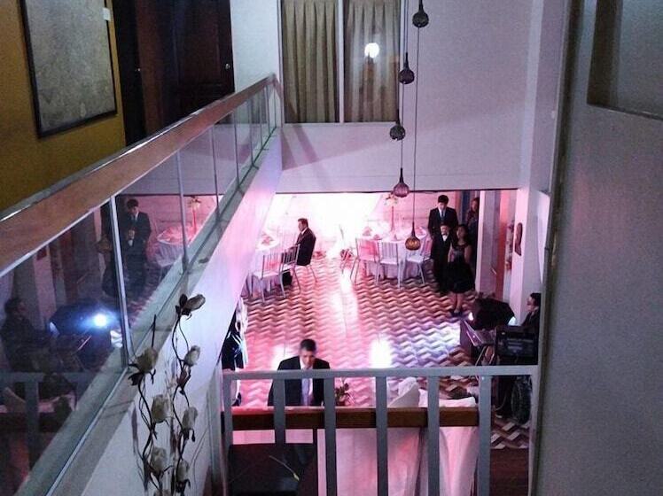 فندق Hostal Los Angeles Amigos Inn