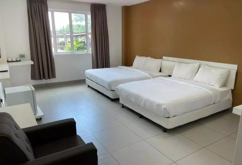 هتل Melati Tanjong Beach Resort
