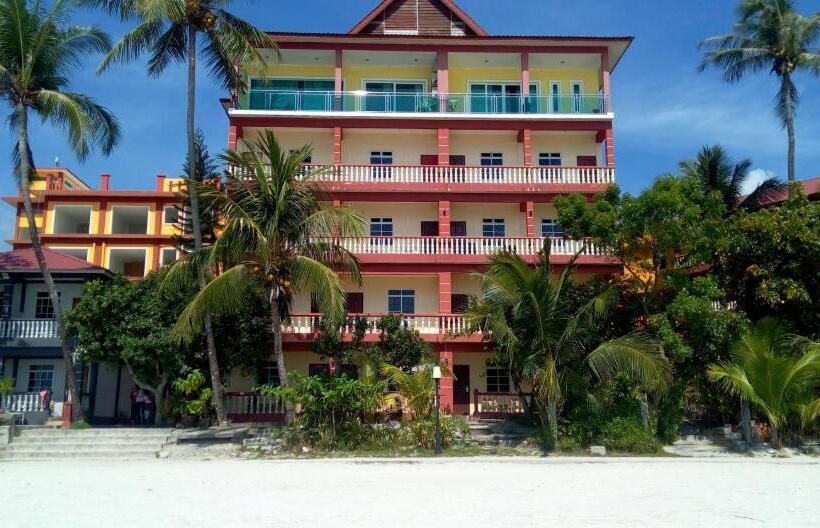 فندق Melati Tanjong Beach Resort