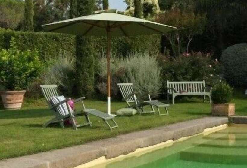 هتل Relais De Charme Villa Rossi Danielli