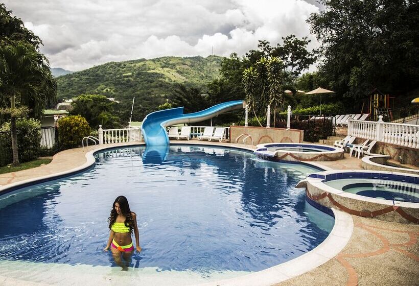 فندق Villeta Resort