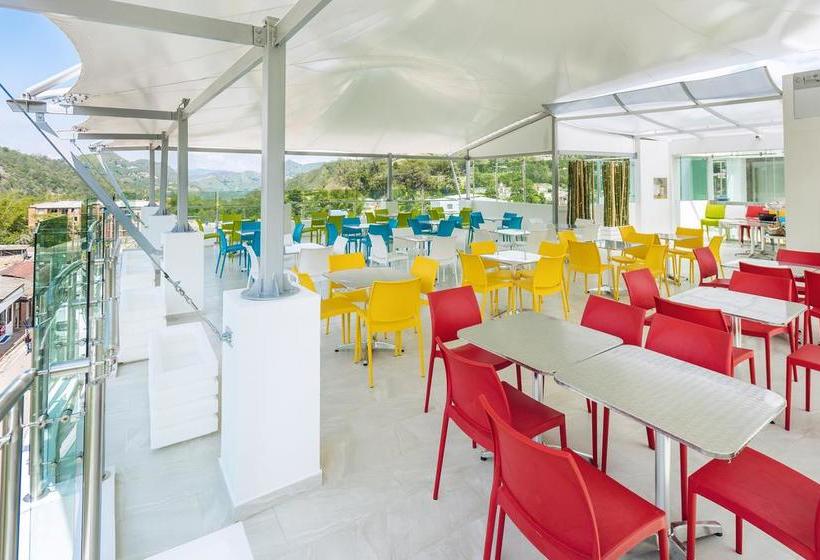 Hotel Natural  De La Vega