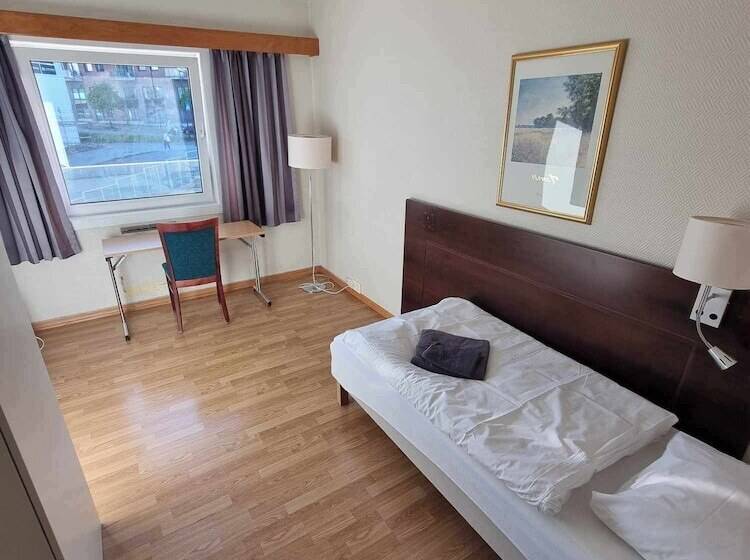 Stord Folkehøgskule Sommarhotell Leirvik