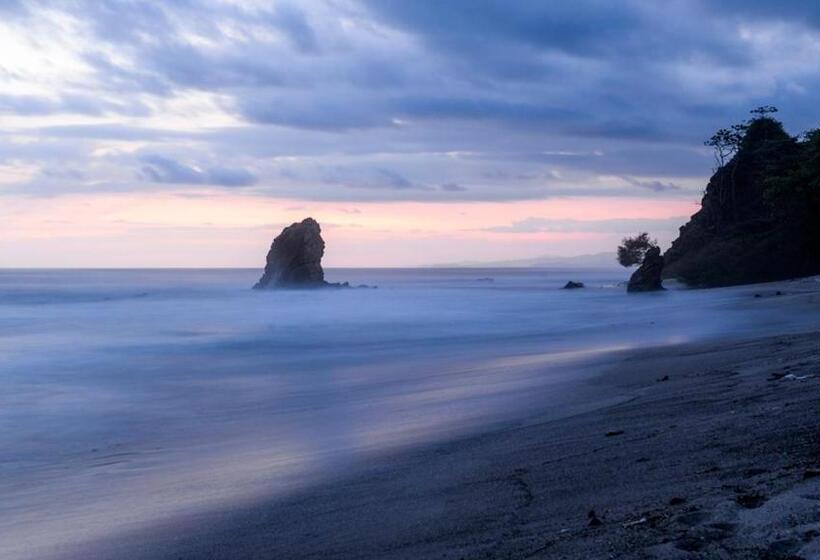 Aamiaismajoitus (B&B) Makanas Beach Bungalows