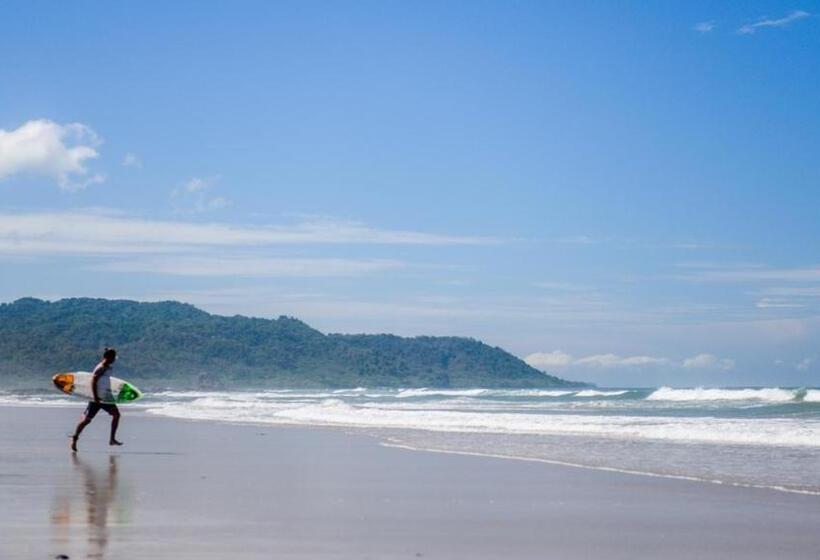 Aamiaismajoitus (B&B) Makanas Beach Bungalows