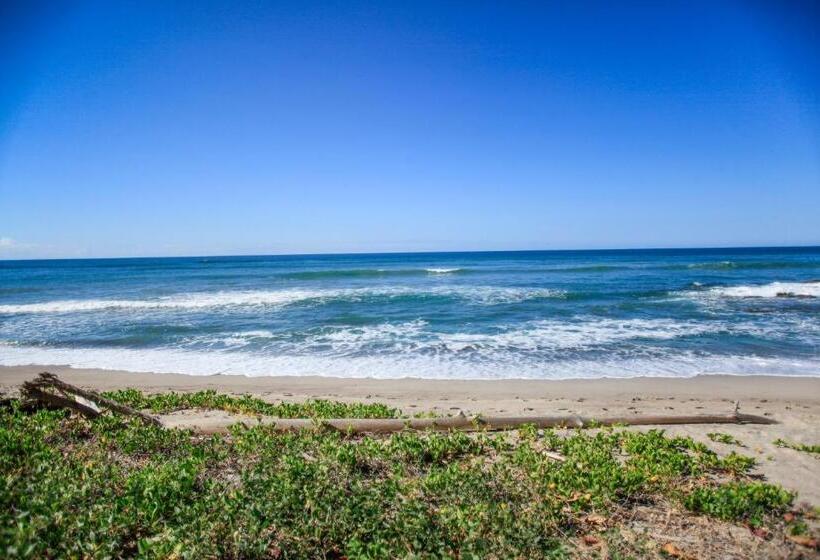 Aamiaismajoitus (B&B) Makanas Beach Bungalows