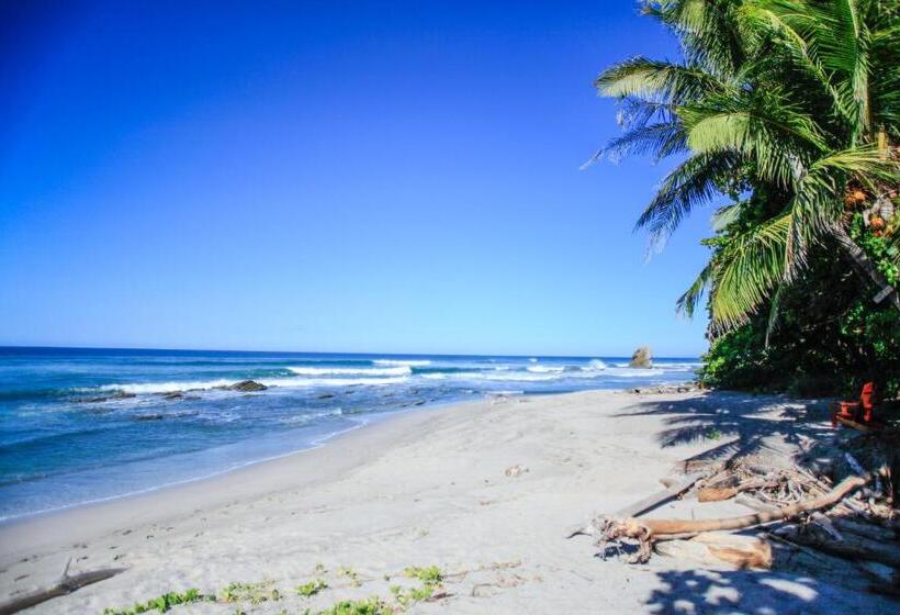 Aamiaismajoitus (B&B) Makanas Beach Bungalows