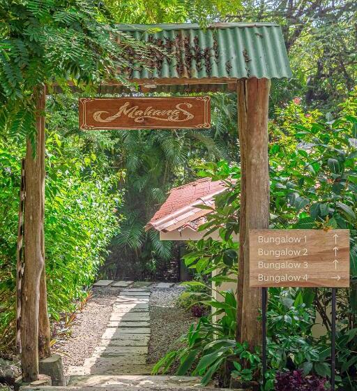 Aamiaismajoitus (B&B) Makanas Beach Bungalows