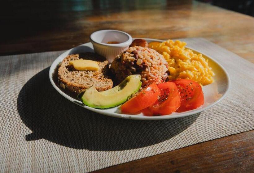 Aamiaismajoitus (B&B) Makanas Beach Bungalows