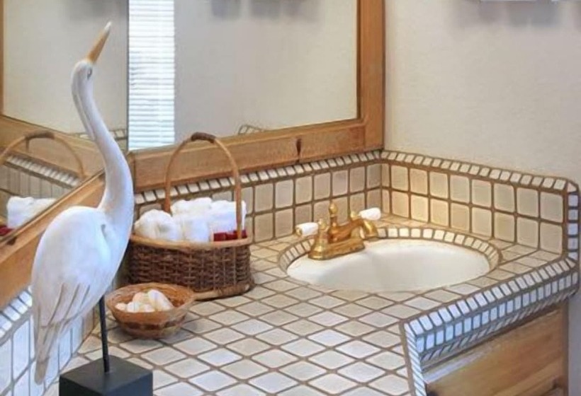 酒店 Bodega Harbor Inn