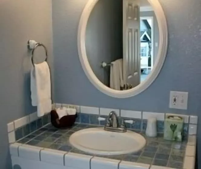 ホテル Bodega Harbor Inn