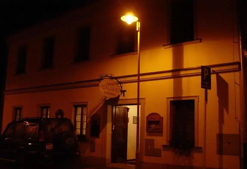 Hotelli Galerie