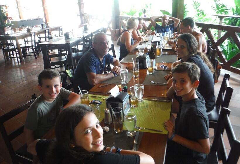 Отель La Pradera Del Arenal