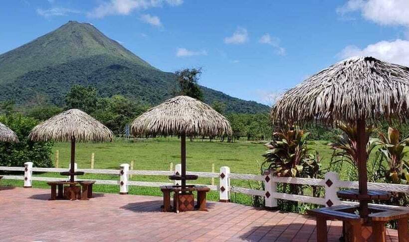 Отель La Pradera Del Arenal