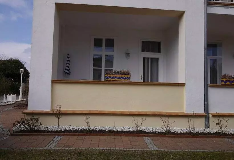 ホテル Pension Mittag