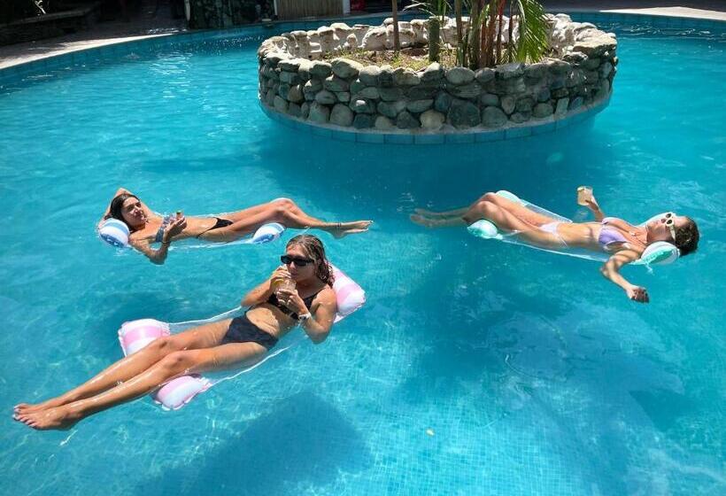 Отель Rio Lindo