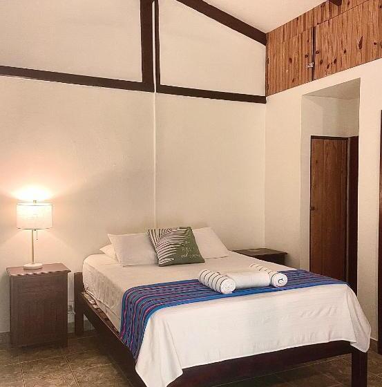 Отель Rio Lindo