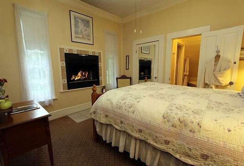 호텔 Santa Nella House