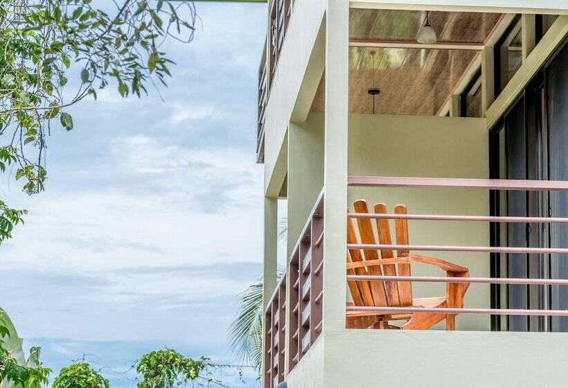 בית מלון כפרי Sea Towers