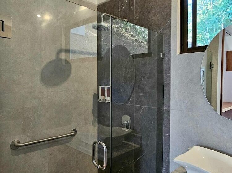 בית מלון כפרי Sea Towers