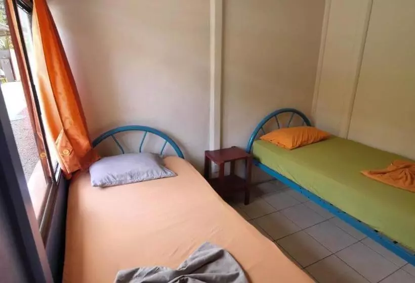 Kalunai Hostel