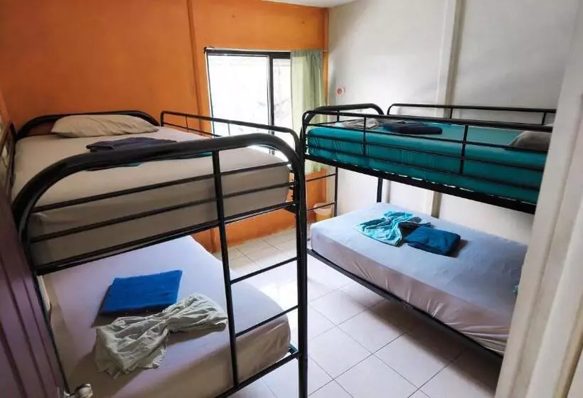Kalunai Hostel