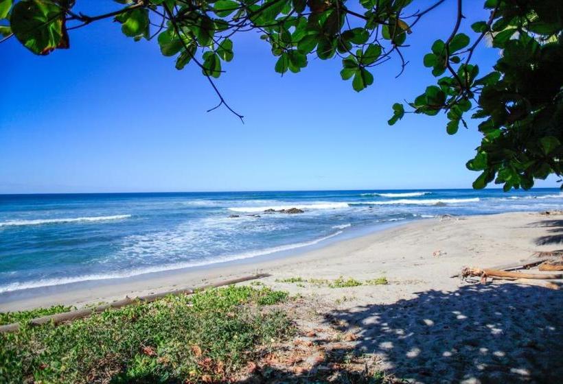 Aamiaismajoitus (B&B) Makanas Beach Bungalows