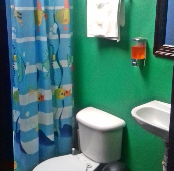 Montaña Linda Hostel Orosi