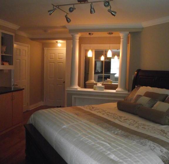 Forest Motel & Woodland Retreat