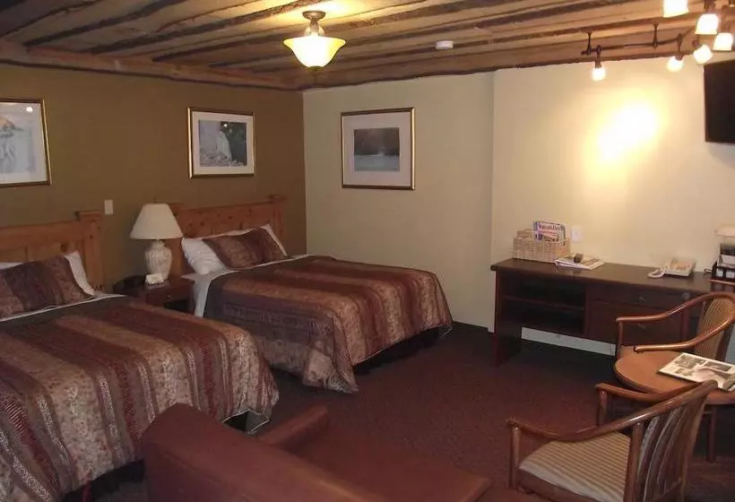 Forest Motel & Woodland Retreat