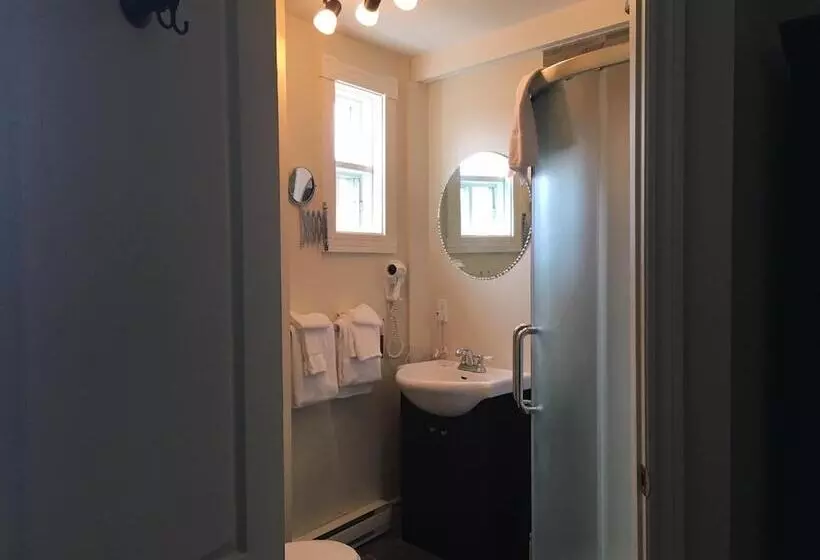 ホテル Auberge De La Tour Du Lac
