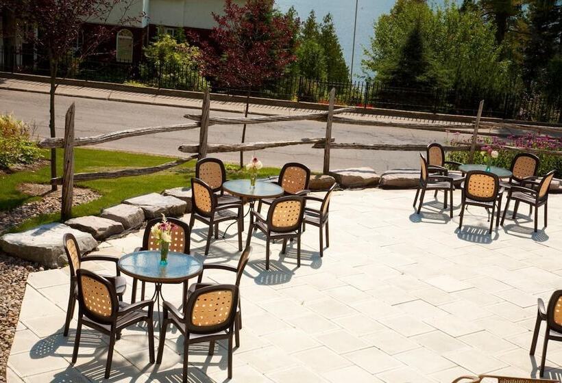 فندق Auberge De La Tour Du Lac