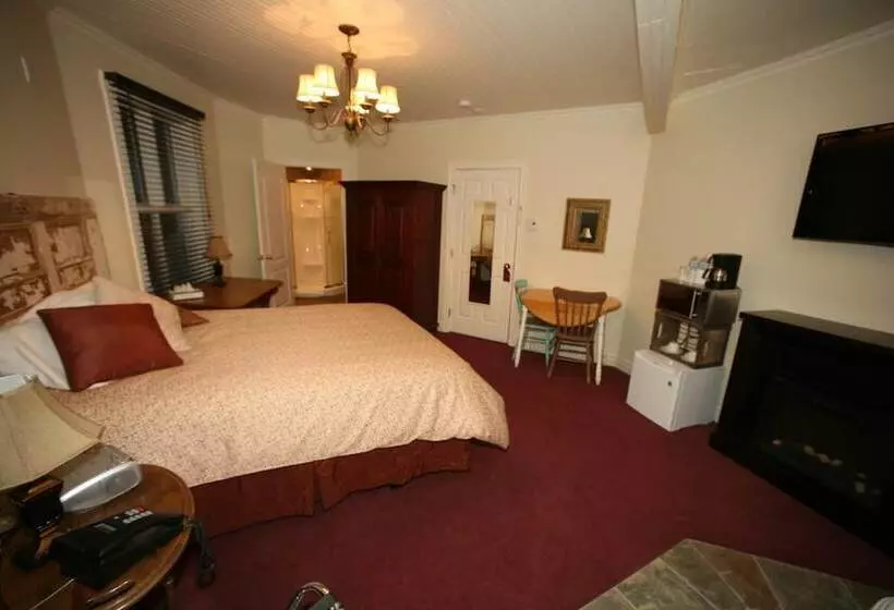 ホテル Auberge De La Tour Du Lac