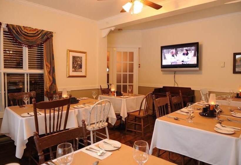 فندق Auberge De La Tour Du Lac