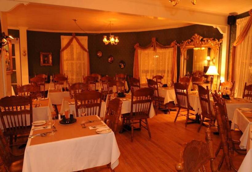 فندق Auberge De La Tour Du Lac