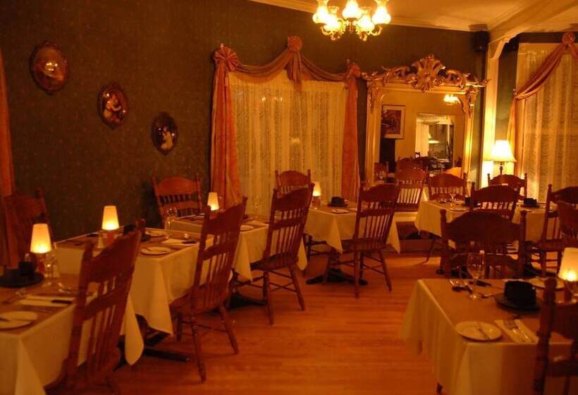 فندق Auberge De La Tour Du Lac