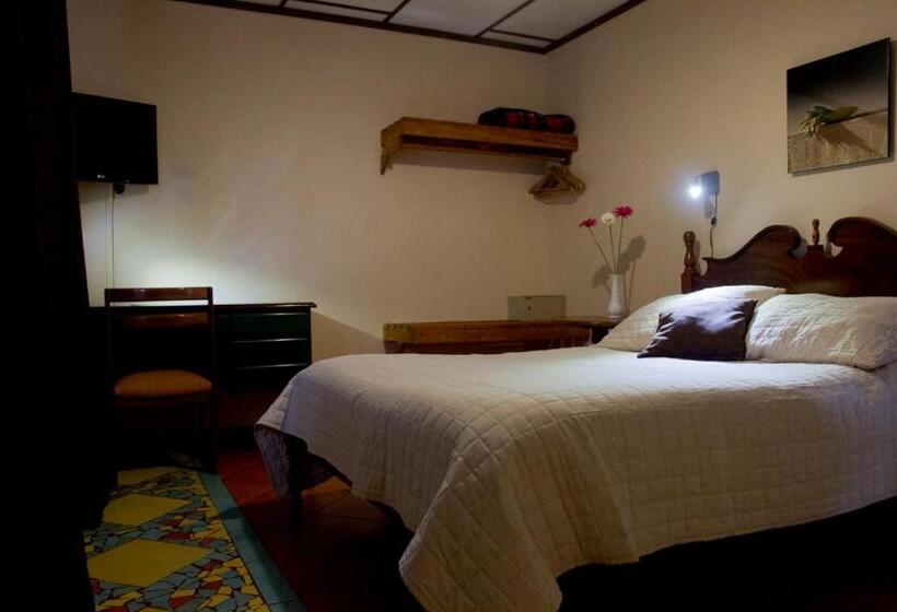 ホテル Ave Del Paraíso