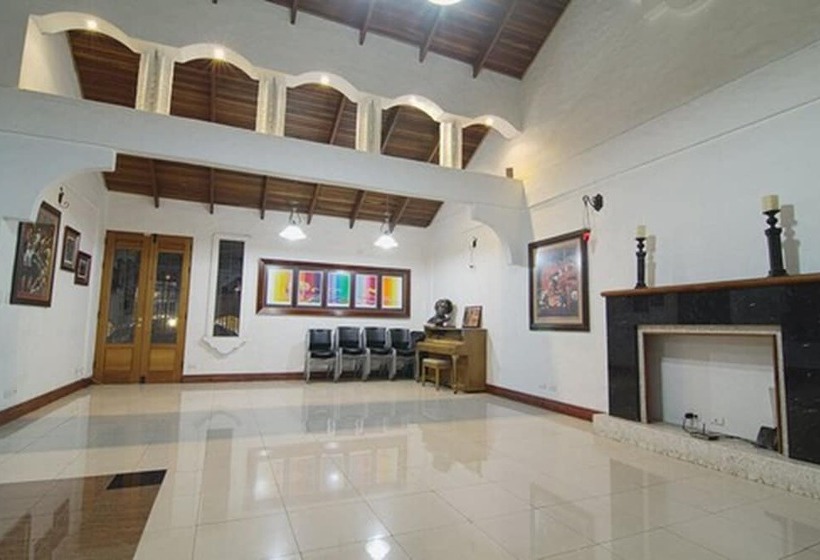 ホテル Ave Del Paraíso