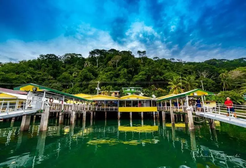 هتل Banana Bay Marina
