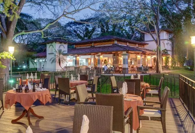 Hotelli Cc Beach Front Papagayo All Inclusive