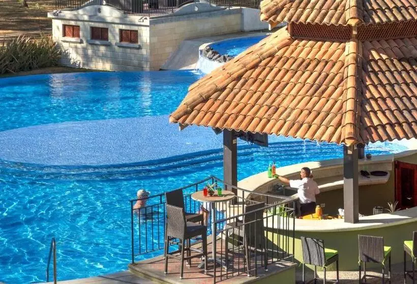 Hotelli Cc Beach Front Papagayo All Inclusive