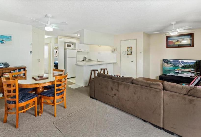 ホテル Cheltenham Apartments