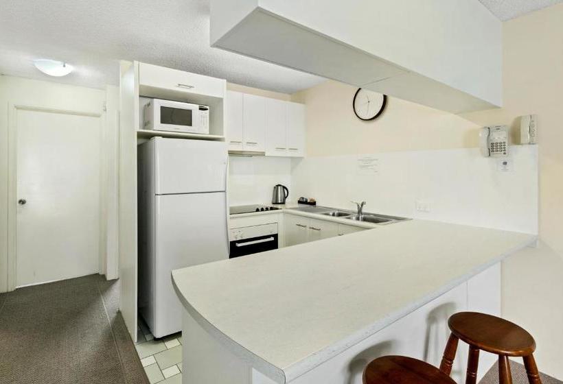 ホテル Cheltenham Apartments