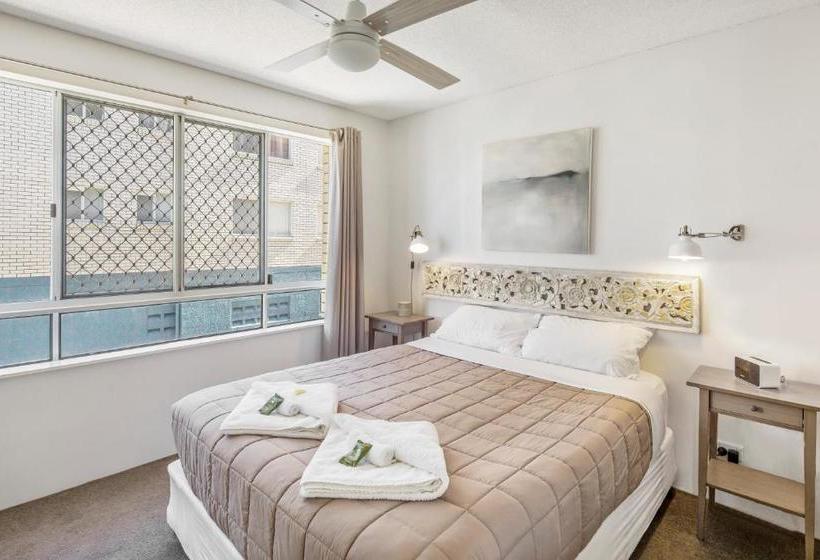 ホテル Cheltenham Apartments