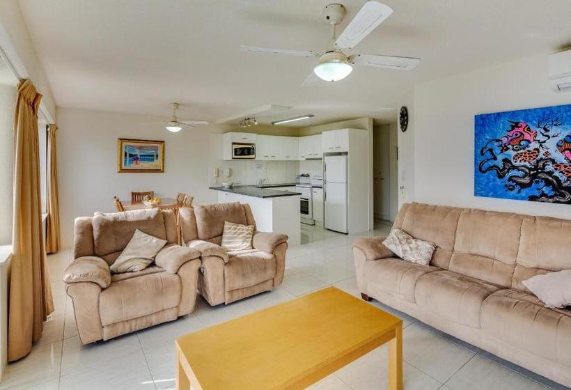 ホテル Cheltenham Apartments