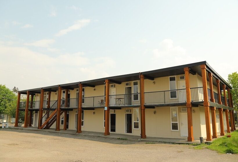 Отель Fraser Inn